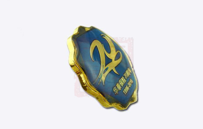 華泰保險(xiǎn)20周年慶典徽章制作商.jpg