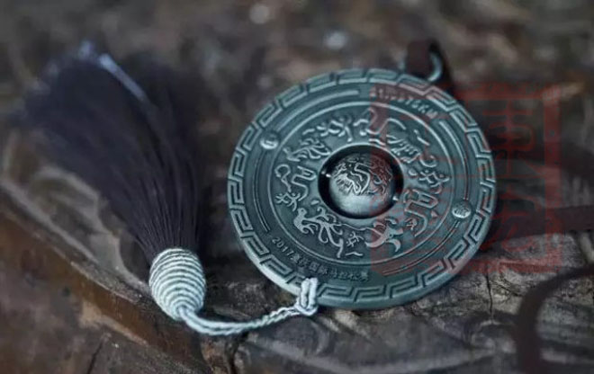 半程馬拉松旋轉(zhuǎn)獎牌訂制