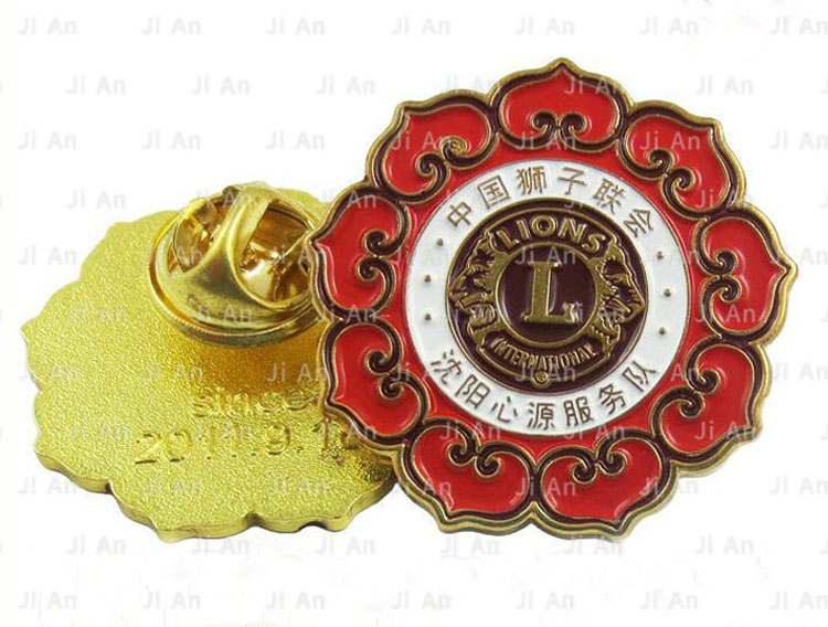 中國(guó)獅子聯(lián)會(huì)徽章定做.jpg