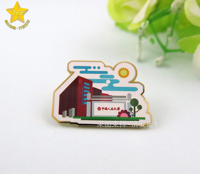 ?；罩谱鲝S家濟安，以工匠精神讓校徽光芒閃耀