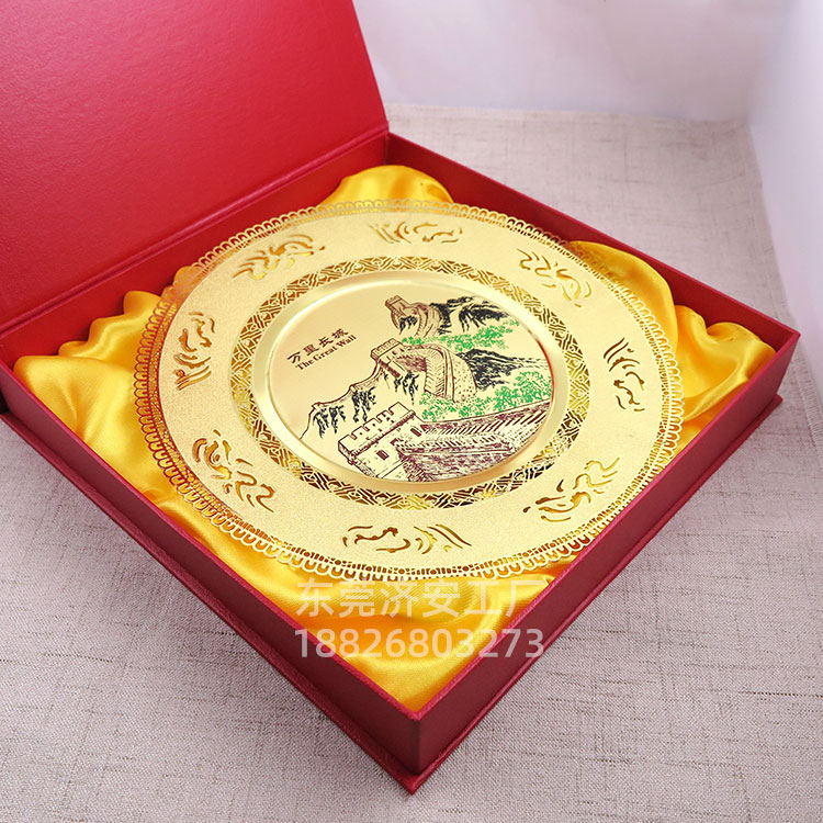 萬(wàn)里長(zhǎng)城景區(qū)紀(jì)念盤(pán)生產(chǎn)工廠,濟(jì)安廠家定做金屬圓盤(pán)紀(jì)念禮品