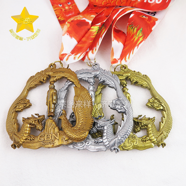 定做戶外運動小金人獎牌,龍鳳呈祥造型越野挑戰(zhàn)賽旋轉(zhuǎn)獎牌