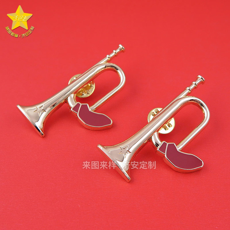 引人注目的沖鋒號角文創(chuàng)徽章,胸針小禮品定制廠家
