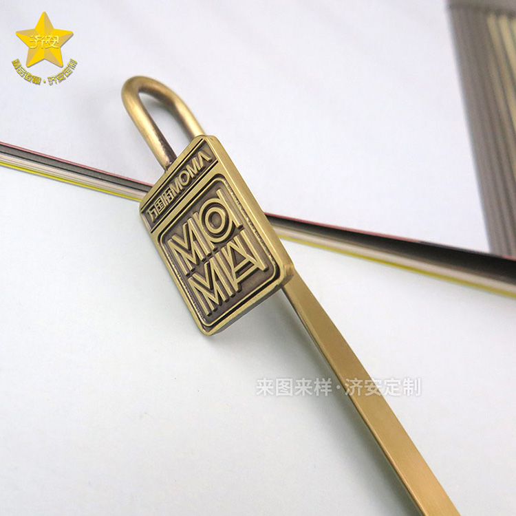 地產(chǎn)行業(yè)天鵝頸書(shū)簽訂制紀(jì)念禮品，展現(xiàn)品質(zhì)與風(fēng)范！