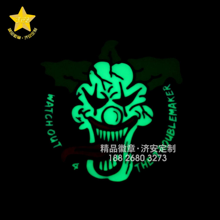 夜光小丑骷髏頭個性潮玩徽章,萬圣節(jié)飾品定制廠家