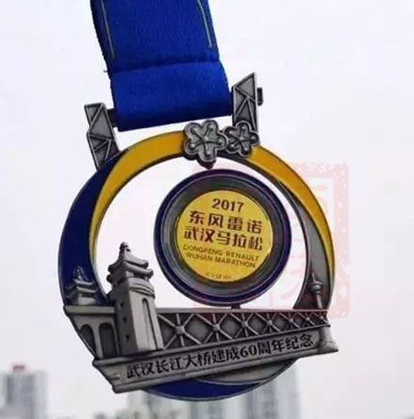 馬拉松旋轉(zhuǎn)獎牌訂制